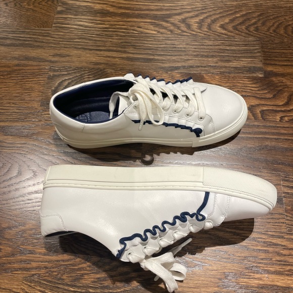 Tory Burch ruffle sneaker size 9.5 - Picture 3 of 6